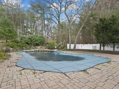 Exterior - 5 Kenneth Rd, Georgetown, MA 01833 photo 9 of 10