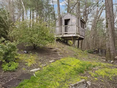Exterior - 5 Kenneth Rd, Georgetown, MA 01833 photo 7 of 10