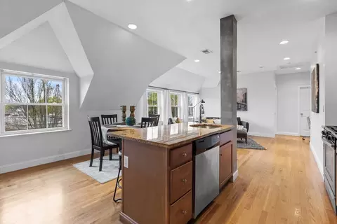 317 Main St #7, Wakefield, MA 01880