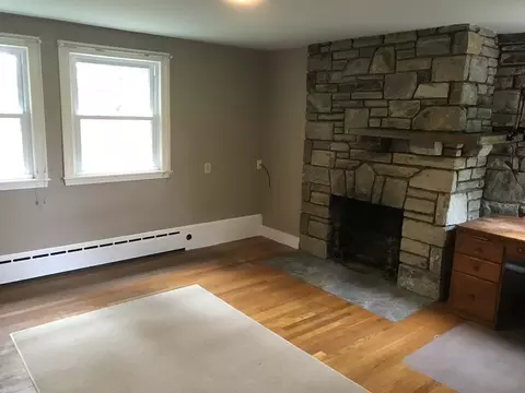 Living - 229 Worcester-providence Tpke, Sutton, MA 01590 photo 5 of 5