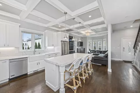 1 Perkins Pl #1, Somerville, MA 02145