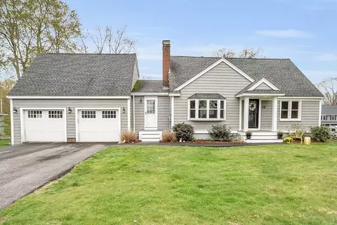 5 Green Acre Ln, Chelmsford, MA 01824