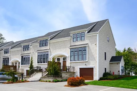 595 Washington St #7, Pembroke, MA 02359