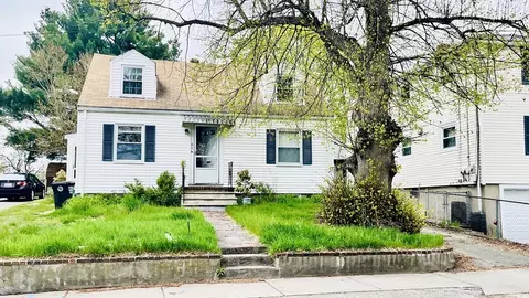 65 Myrtle St, Watertown, MA 02472