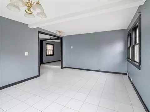 Living - 10 E Shore Rd, Holbrook, MA 02343 photo 1 of 2