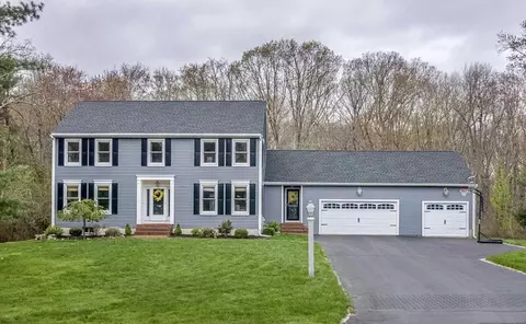 13 Howe St, Medway, MA 02053