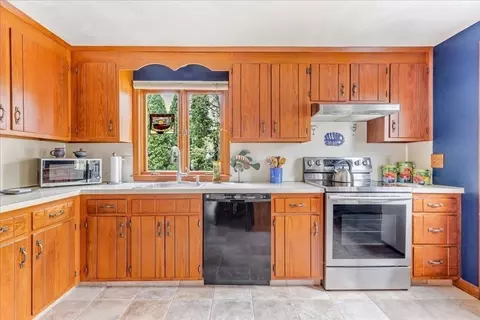 16 Mccarthy St, Franklin, MA 02038 photo 5