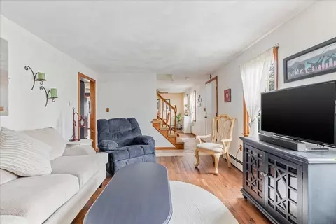 16 Mccarthy St, Franklin, MA 02038 photo 3