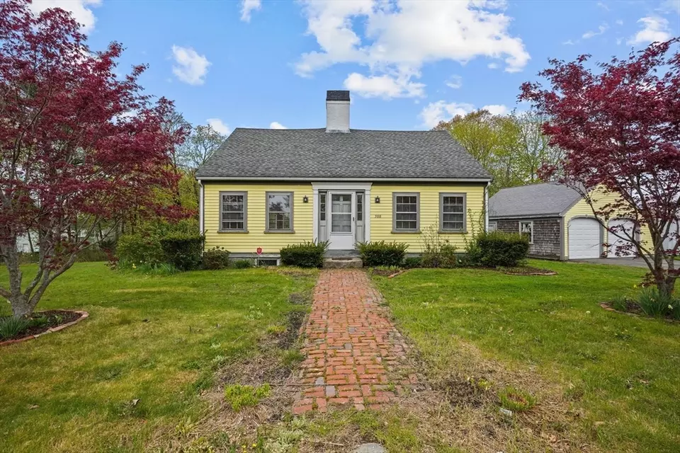 388 Battles St, Brockton, MA 02301 40 Photos Movoto