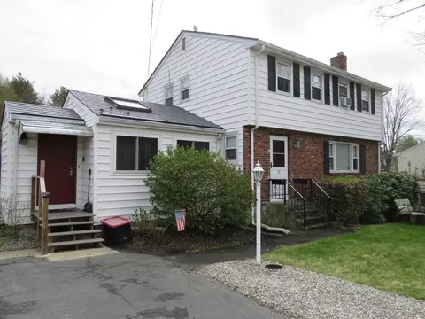 21 Sumner St W, Brockton, MA 02301