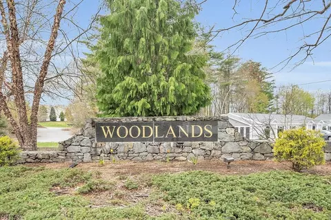2312 Briarwood Vlg #2312, Clinton, MA 01510