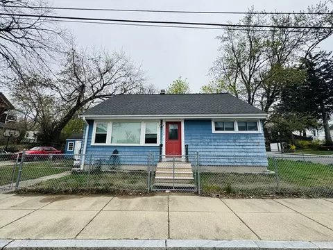 220 Glenellen Rd, Boston, MA 02132