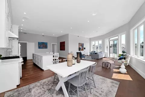 480 W Broadway #402, Boston, MA 02127