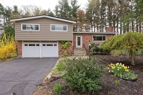 11 Thomas Dr, Framingham, MA 01701