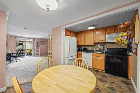 Dining - 20 Erick Rd #18, Mansfield, MA 02048 photo 1 of 2