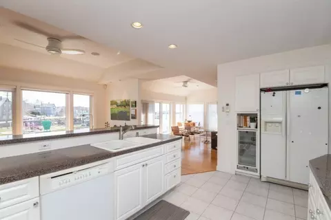 69 E Main #2, Gloucester, MA 01930 photo 21