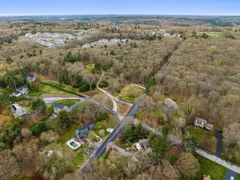 View/Area - 85 Hartford Ave S, Upton, MA 01568 photo 1 of 5