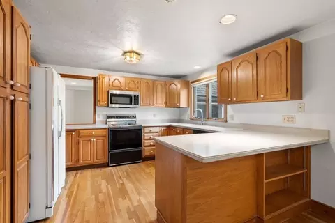 Kitchen - 85 Hartford Ave S, Upton, MA 01568 photo 1 of 3