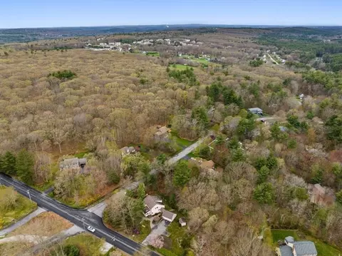 View/Area - 85 Hartford Ave S, Upton, MA 01568 photo 2 of 5