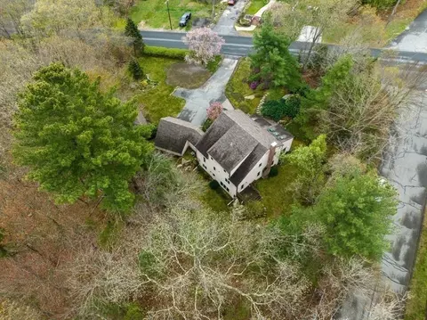 View/Area - 85 Hartford Ave S, Upton, MA 01568 photo 4 of 5