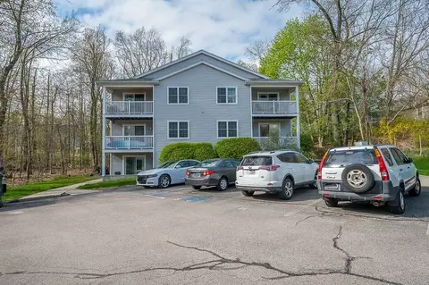 380 Coburn Ave #6, Worcester, MA 01604