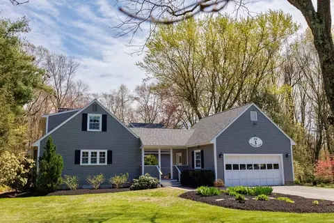 69 Gifford Ln, Concord, MA 01742