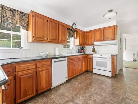 Kitchen - 170 Fruit St, Mansfield, MA 02048 photo 1 of 2