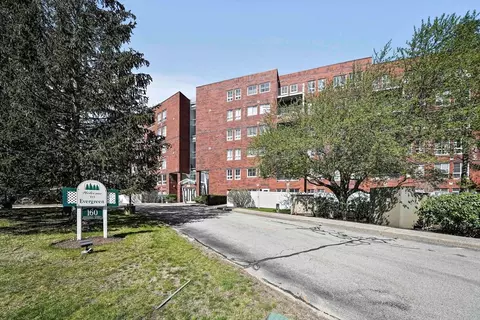 160 Burkhall St #102, Weymouth, MA 02190