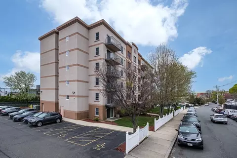 79 Waite St Ext #62, Malden, MA 02148
