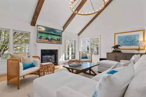 208 Marina Dr, Quincy, MA 02171