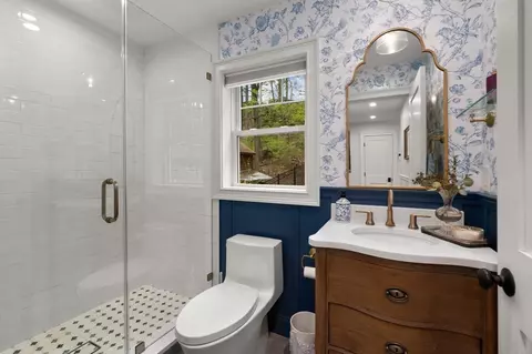 Bath - 14 Forest Rd, Wakefield, MA 01880 photo 1 of 4