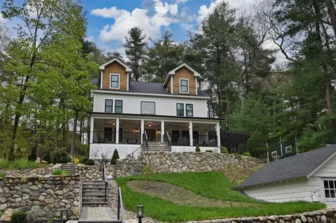 Exterior - 14 Forest Rd, Wakefield, MA 01880 photo 2 of 9