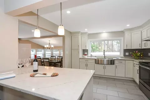 Kitchen - 7 Ashdale, Canton, MA 02021 photo 3 of 5