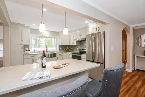 Kitchen - 7 Ashdale, Canton, MA 02021 photo 4 of 5