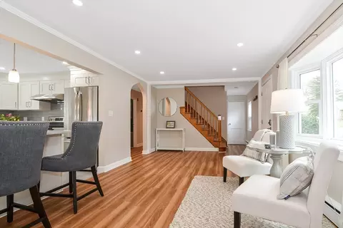 Entry Way - 7 Ashdale, Canton, MA 02021 photo 1 of 1
