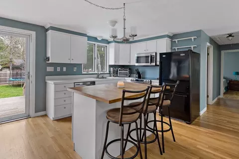 56 Brewster Rd, Mashpee, MA 02649 photo 6
