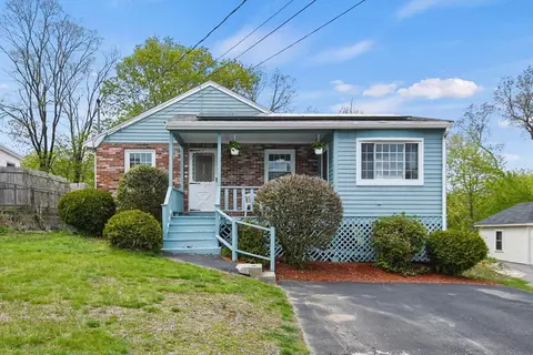 43 Walnut St, Hudson, MA 01749