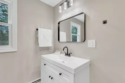 13 Sterling Dr, Easthampton, MA 01027 photo 21