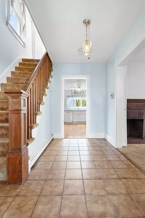 Entry Way - 77 Coolidge Ave, Weymouth, MA 02188 photo 2 of 4