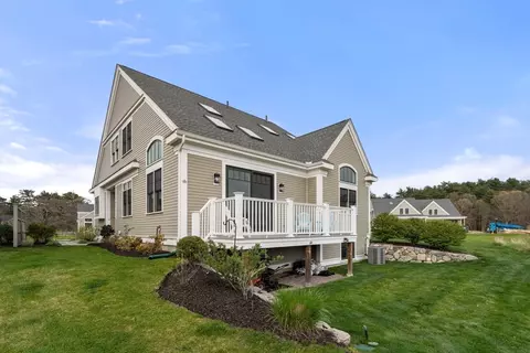 16 Millstone Dr #16, Sherborn, MA 01770