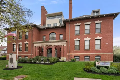 68 Central Ave #PH3, Medford, MA 02155