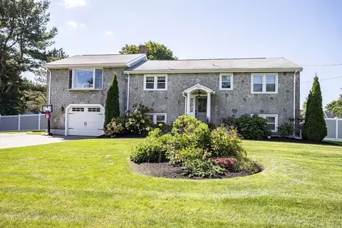 547 Vernon St, Bridgewater, MA 02324