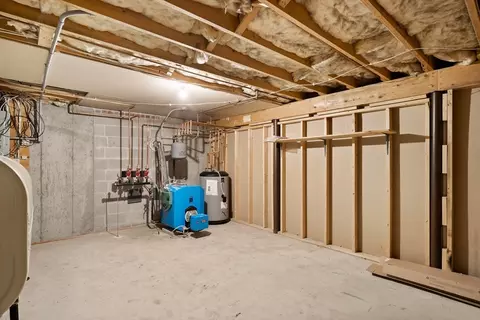 10 Plumbrook Dr, Easthampton, MA 01027 photo 32