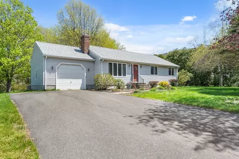 10 Plumbrook Dr, Easthampton, MA 01027 photo 4