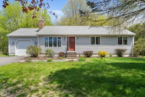 10 Plumbrook Dr, Easthampton, MA 01027