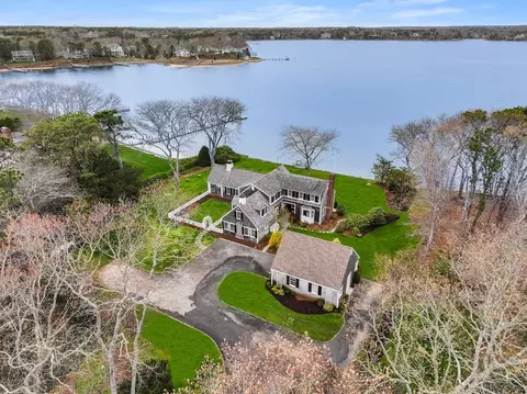104 Great Bay Rd, Barnstable, MA 02655