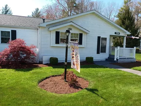 7804 Island Dr, Middleboro, MA 02346