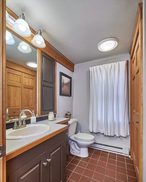 846 E Pleasant, Amherst, MA 01002 photo 13