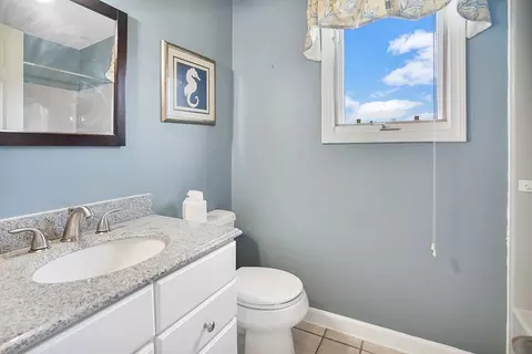 55 Chalmers St, Springfield, MA 01118 photo 14