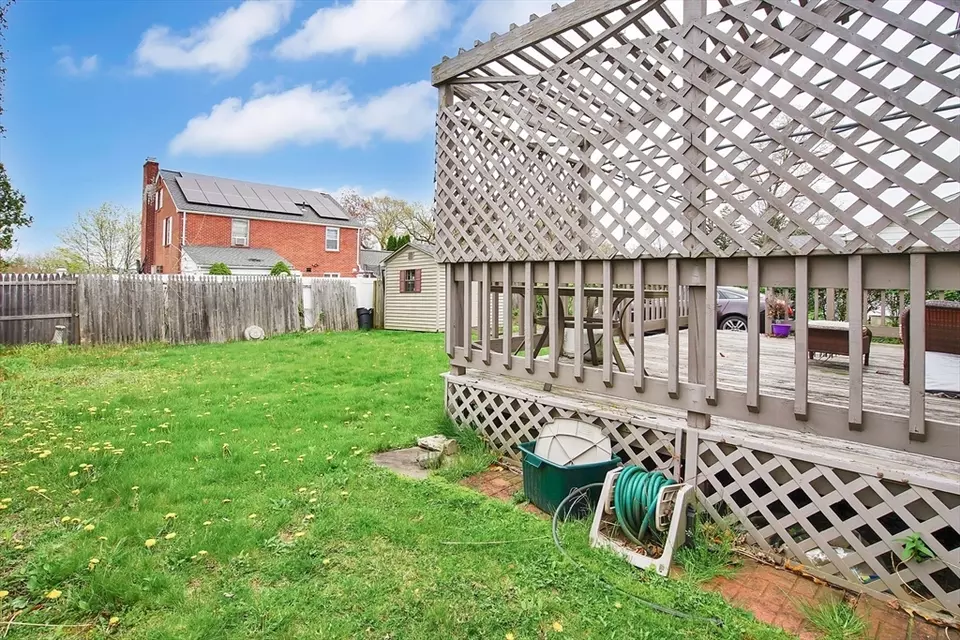 55 Chalmers St, Springfield, MA 01118 17 Photos Movoto